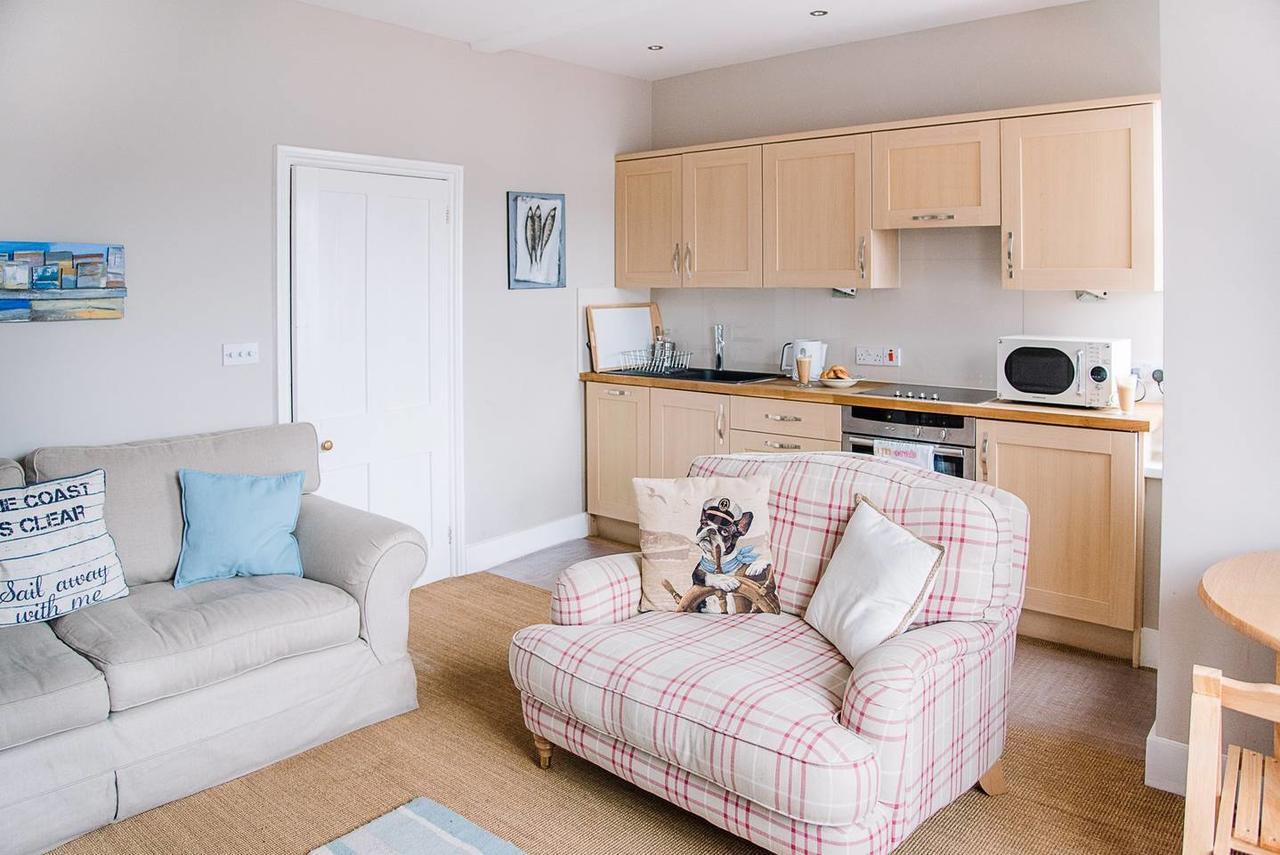 Serendipity, Aldeburgh - An Apartment On The High Street! 외부 사진