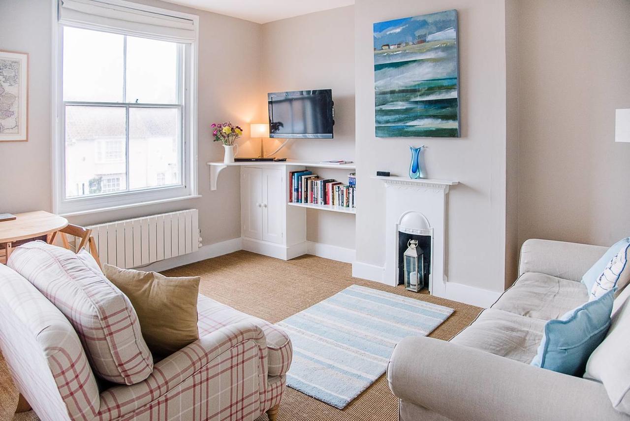 Serendipity, Aldeburgh - An Apartment On The High Street! 외부 사진